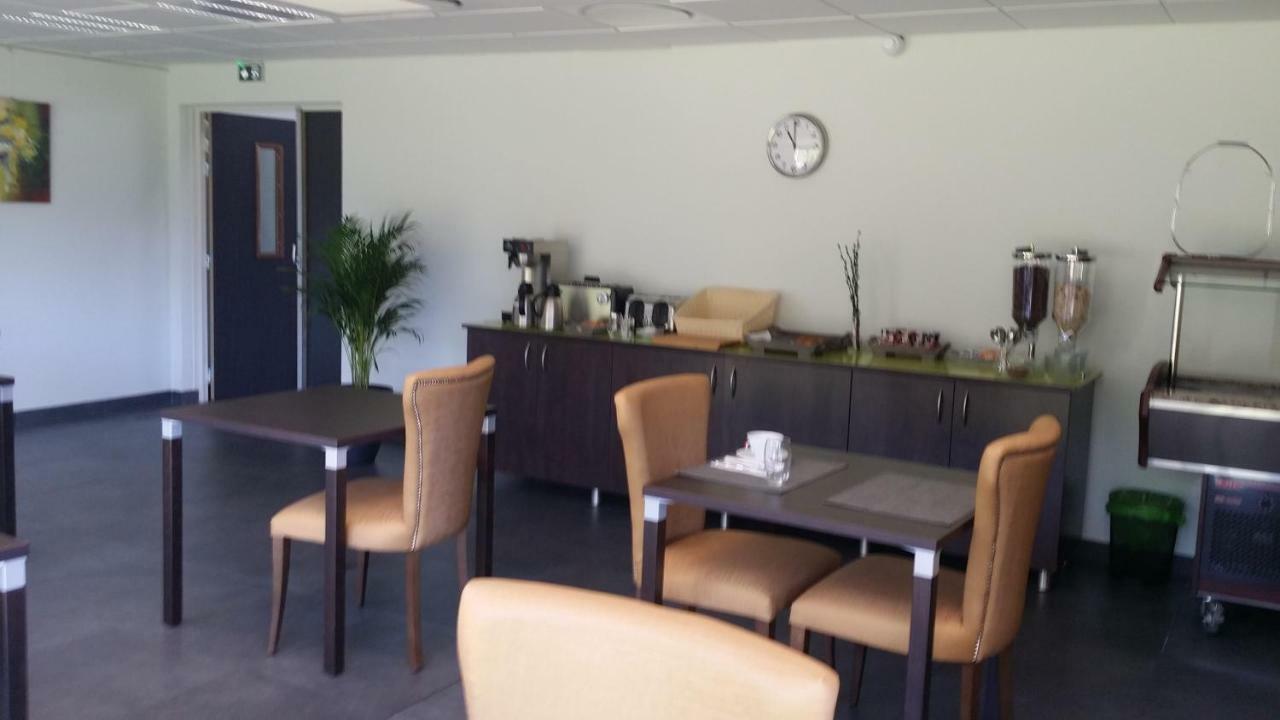 - Restaurant La Claire Foret Hotel Morhange